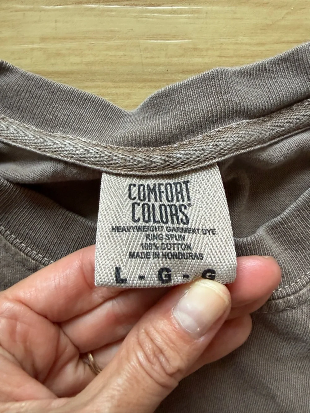 Comfort Colors “There’s a Skelly in My Belly” T-Shirt Large Halloween Maternity - Picture 3 of 5